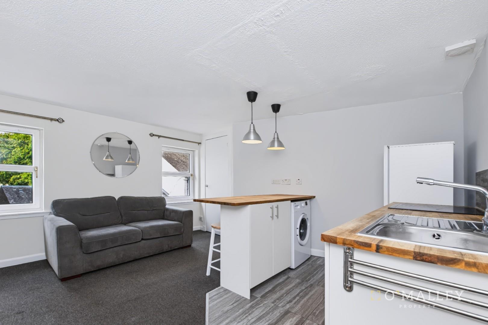 Lounge / Kitchen
